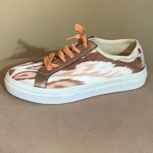 World Secrets Sneakers